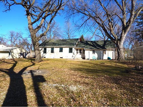 3rd image of 2181 Desoto St N