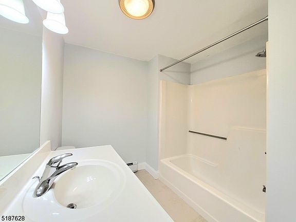5th image of 12 Kirkwood Pl