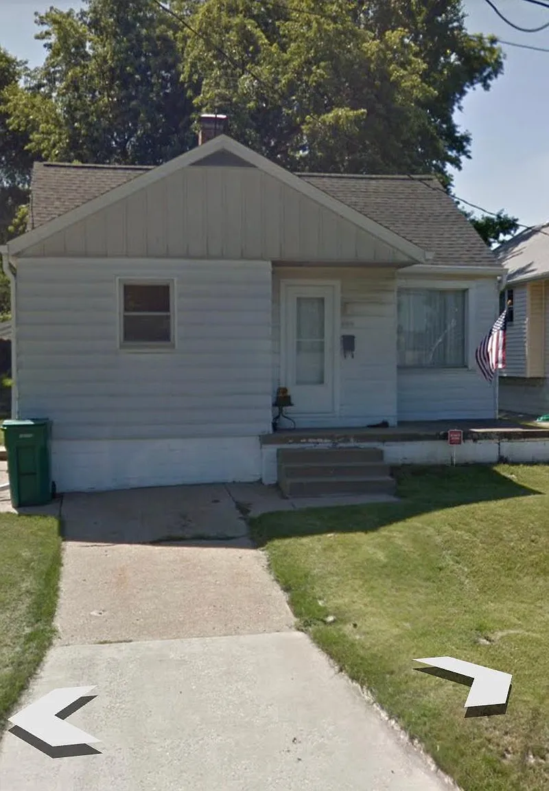 405 Keller St photo 1