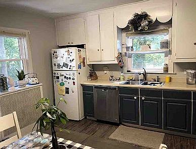 2nd image of 11 Whitfield St #B