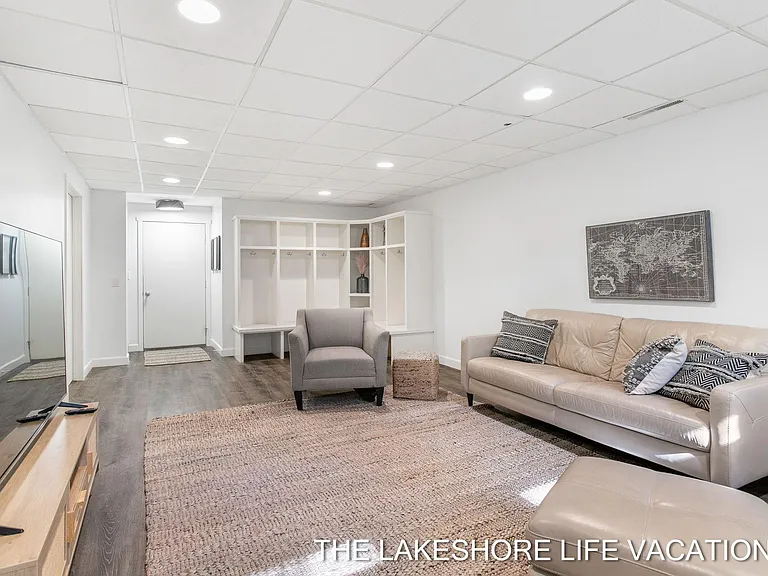 3892 Lakeridge Dr — Photo 21