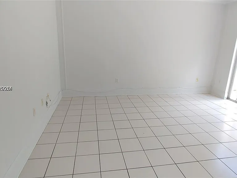 1528 SE 24th Ct #209 — Photo 6
