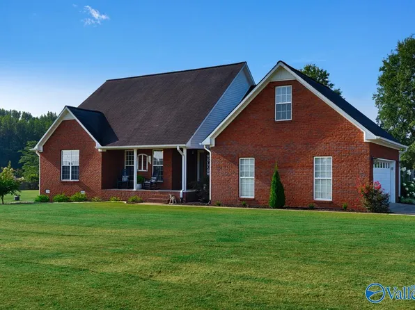 105 Toney Acres Dr, Toney, AL 35773