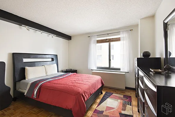 Rented by Halstead Real Estate | media 31