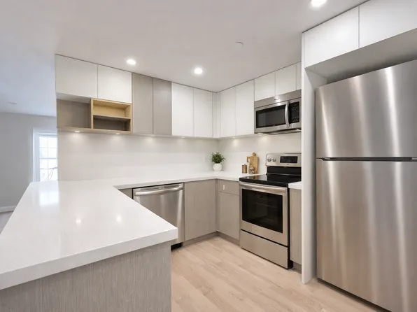 433 Pulaski Street image 1 of 9