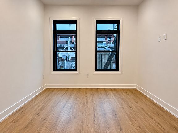 2nd image of 307 W 39th St #5C
