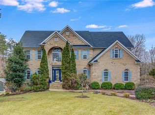 3801 Edgewater St, High Point, NC 27265