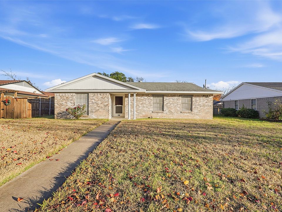 1st image of 2614 Eastbrook Dr