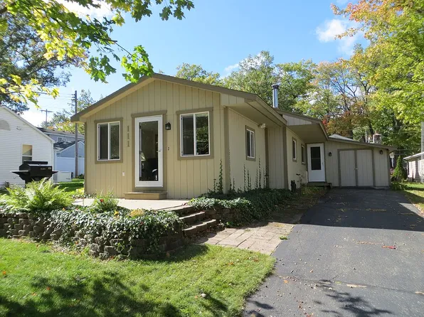 111 Wickham Ave, Houghton Lake, MI 48629