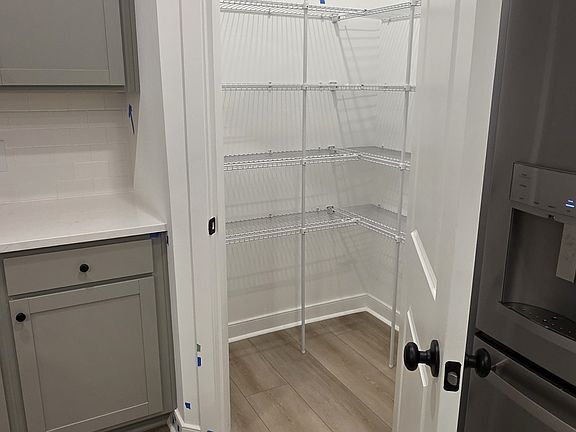 5th image of 164 Kingswood Cir