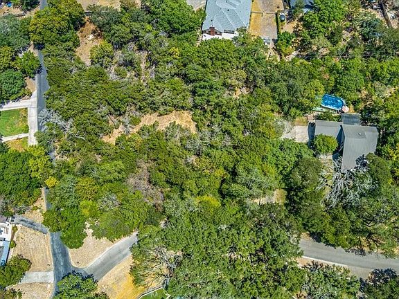 2nd image of 717 Willow Creek Rd