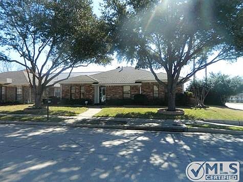 4th image of 1102 Dandelion Dr
