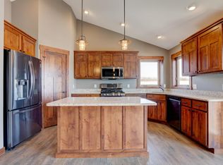 871 N Grant St, Ellsworth, WI 54011