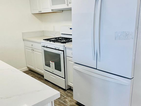 5th image of 4246 42nd St APT 7