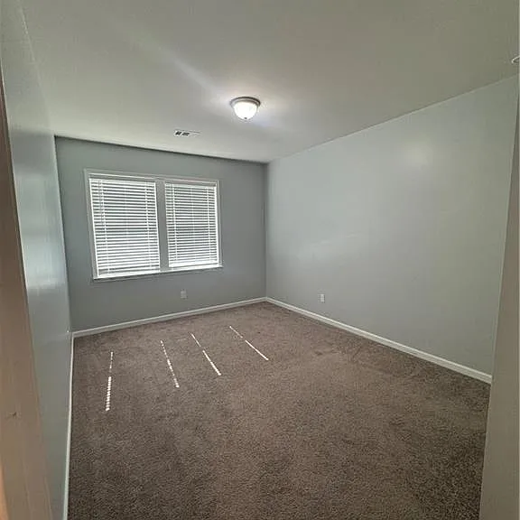 719 Saffron Blvd — Photo 11