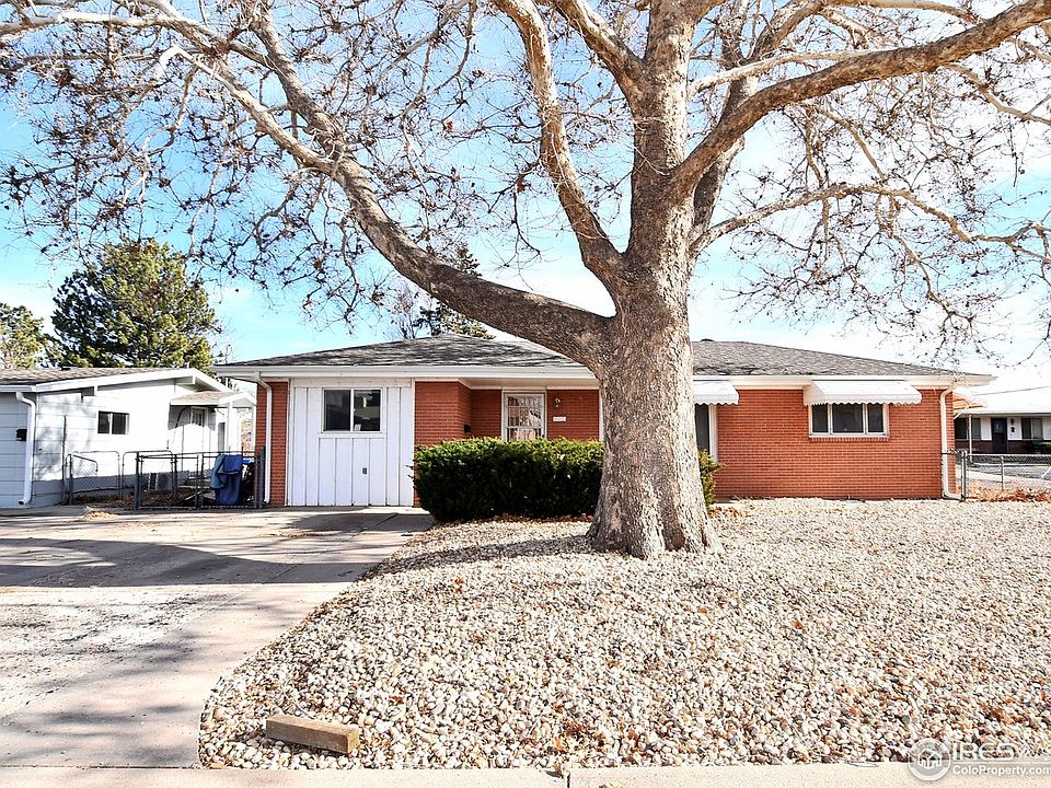 1st image of 826 28th Ave