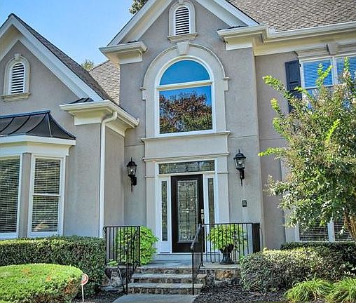 2nd image of 215 Azalea Cove Ln
