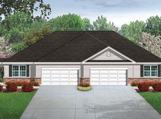 921 Yorktown St, McHenry, IL 60050