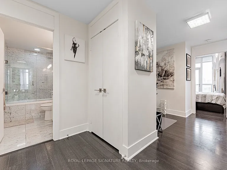32 Davenport Rd #1303 — Photo 4