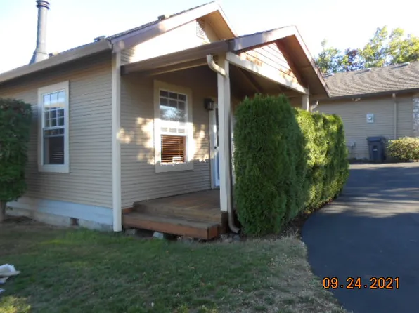 12818 SE Winston Rd, Damascus, OR 97089