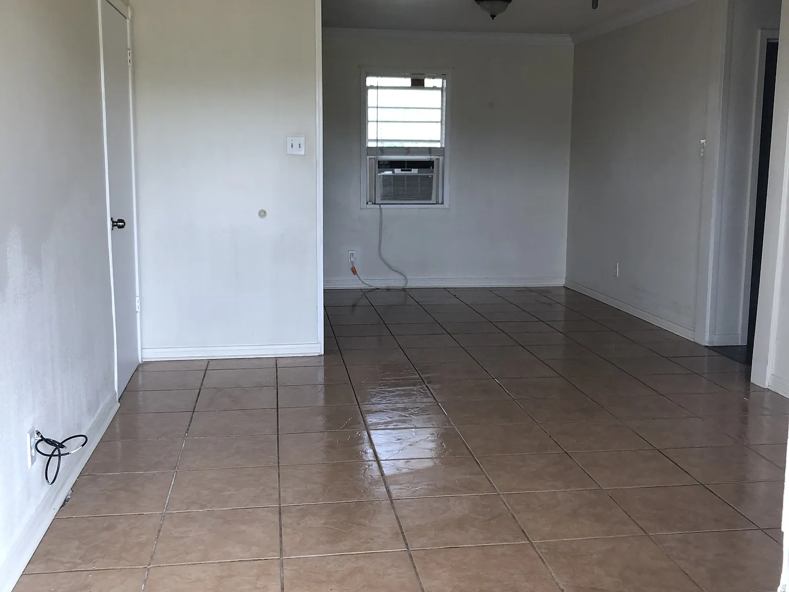 825 Smelker Avenue - 1 — Photo 3