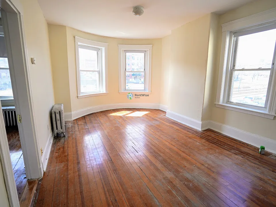 1381 Commonwealth Ave #1