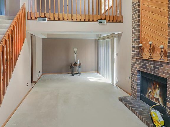 5th image of 9236 Whitehall Ln