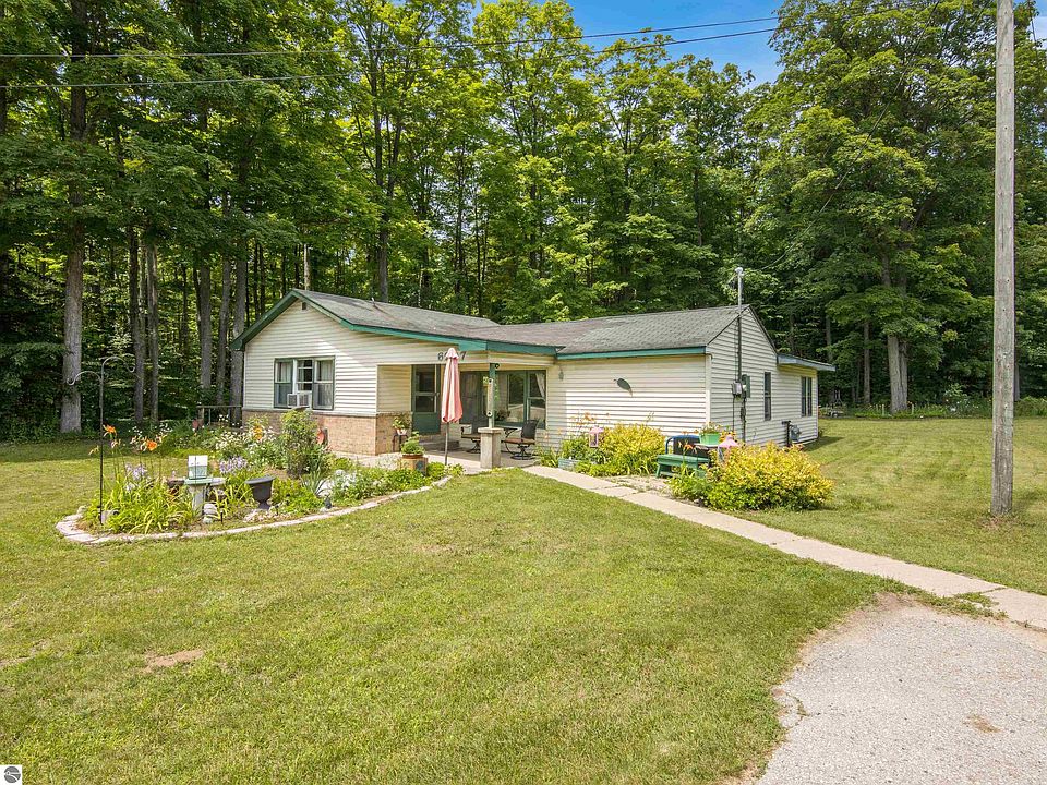 1st image of 6697 County Road 612 NE