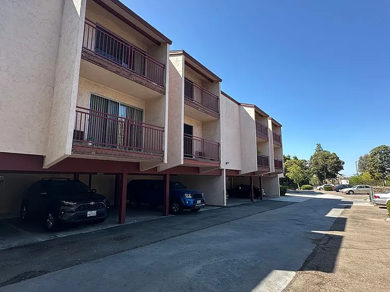 Aztec Apartments — Photo 11