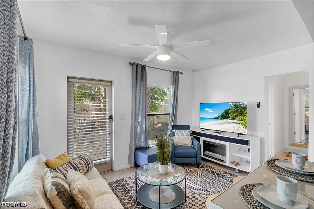 1 bed, 1.0 bath, 430 sqft, $1,395 — Photo 4