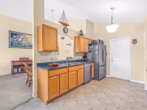 4th image of 3749 Town Square Blvd #44