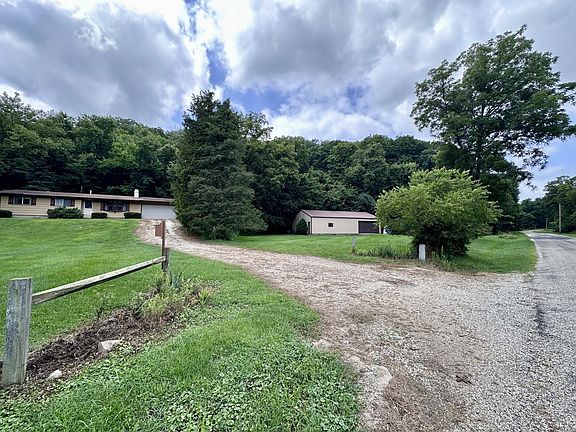 3rd image of 895 Thenius Rd