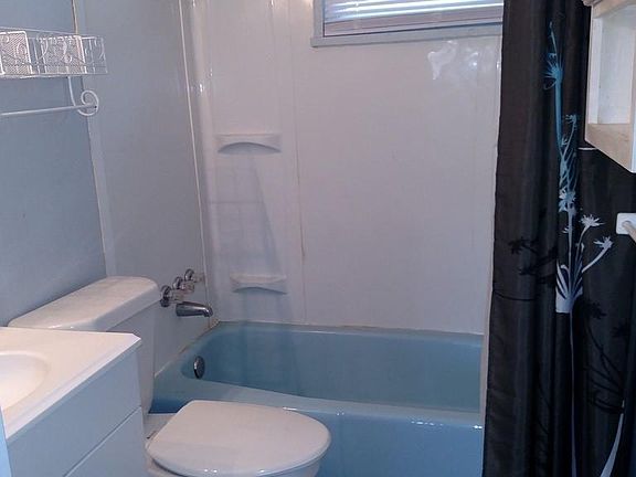 5th image of 705 Denison Ave