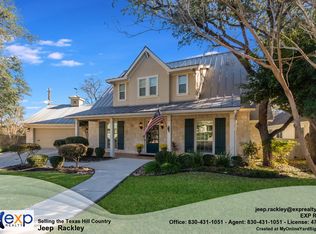 101 Village Dr, Boerne, TX 78006