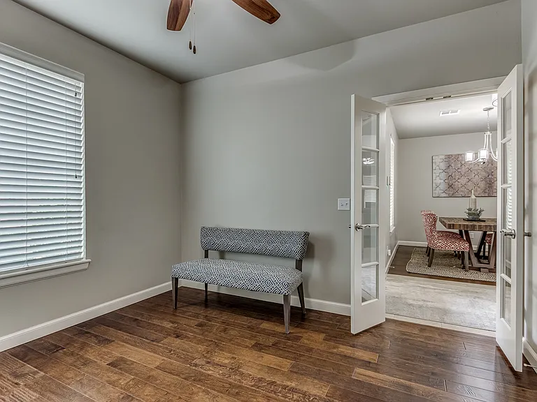 2700 Tranquilo Ln — Photo 31
