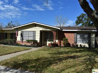 2006 E Loma Vista Ave, Victoria, TX 77901