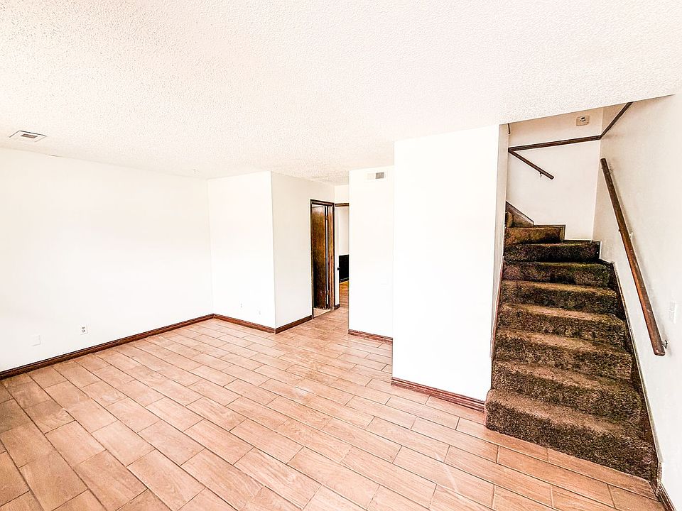 2nd image of 501 N Main St APT 2