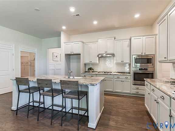 5th image of 8884 Emily Jane Pl