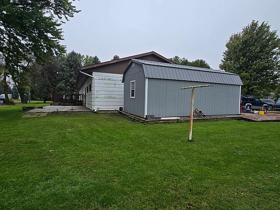 5th image of 504 Circle Dr