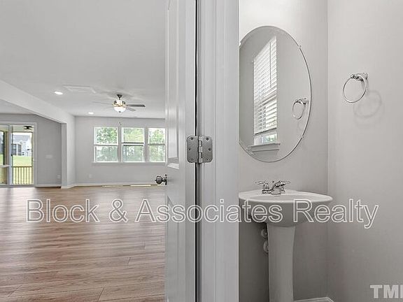 4th image of 111 Umbrella Way
