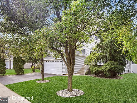 2nd image of 67 Seneca Ln