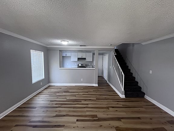 2nd image of 1460 Kendall Dr Unit 1