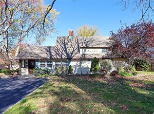 432 Twin Ln S, Wantagh, NY 11793