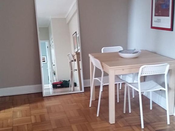 Breakfast nook