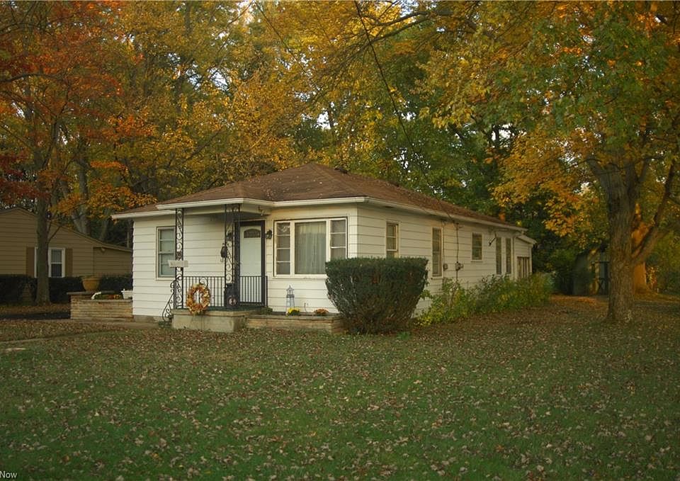 1st image of 406 Barker St