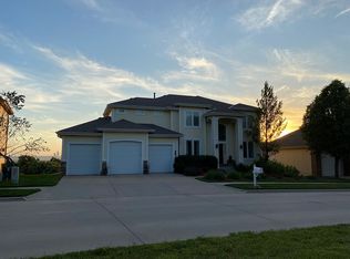 306 Parkwild Dr, Council Bluffs, IA 51503