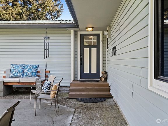 5th image of 17102 Muskrat Drive SE