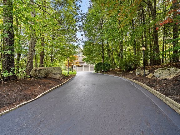 4th image of 253 Cranbrook Dr
