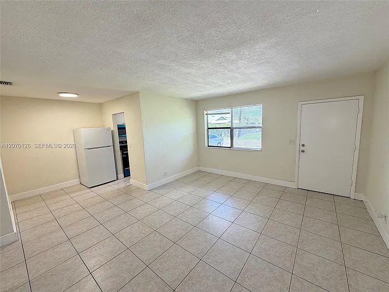 333 NW 2nd Ave #5 — Photo 8