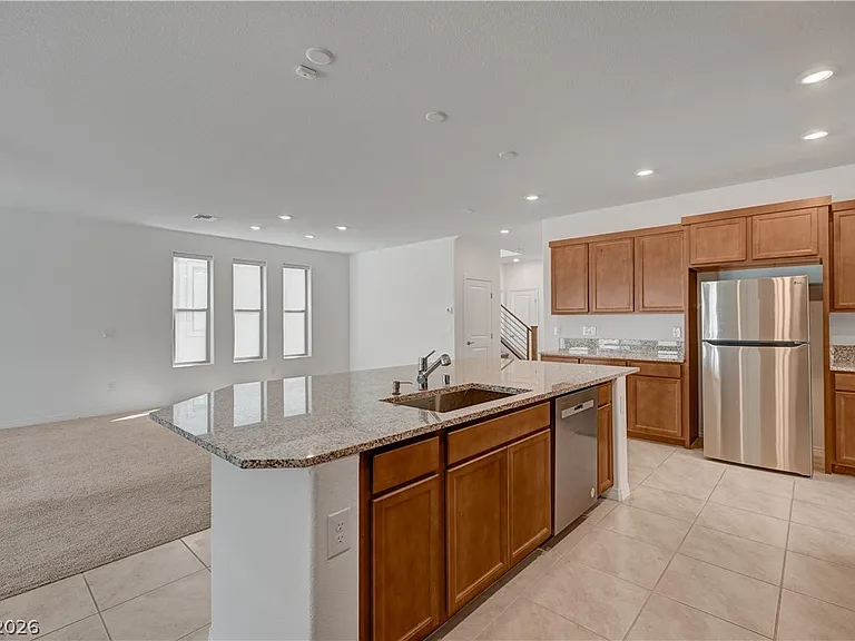 630 Great River Ave — Photo 16